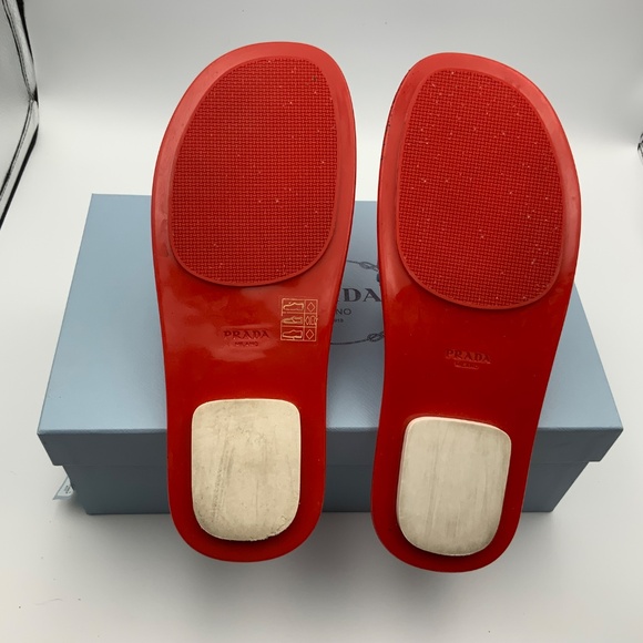 PRADA LOGO BEACHY RUBBER SANDALS - Picture 5 of 5